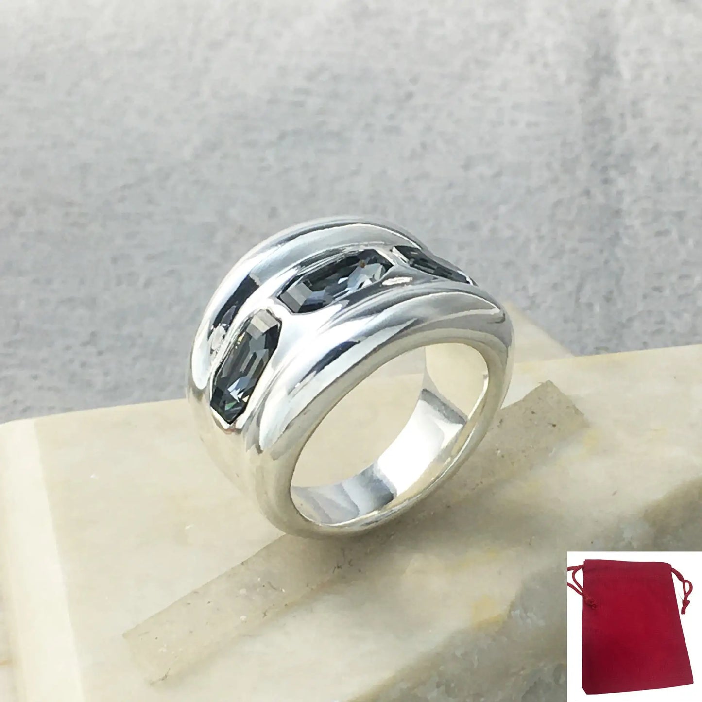 Stunning Gold Ring for Daily Wear