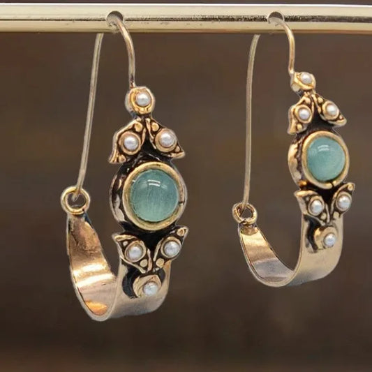 Beautiful Silver Earring with Unique Style