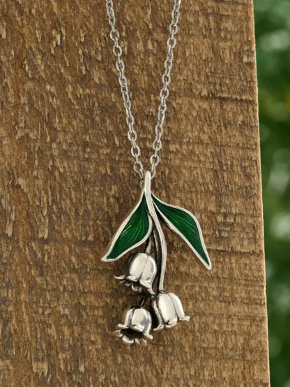 Charming Silver Necklace for Any Occasion