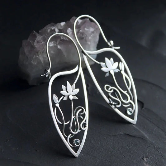 Beautiful Silver Earring with Unique Style