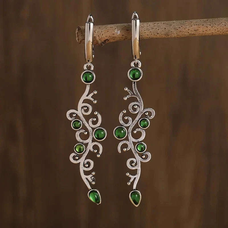 Charming Silver Earring for Any Occasion