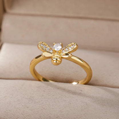 Charming Gold Ring for Any Occasion