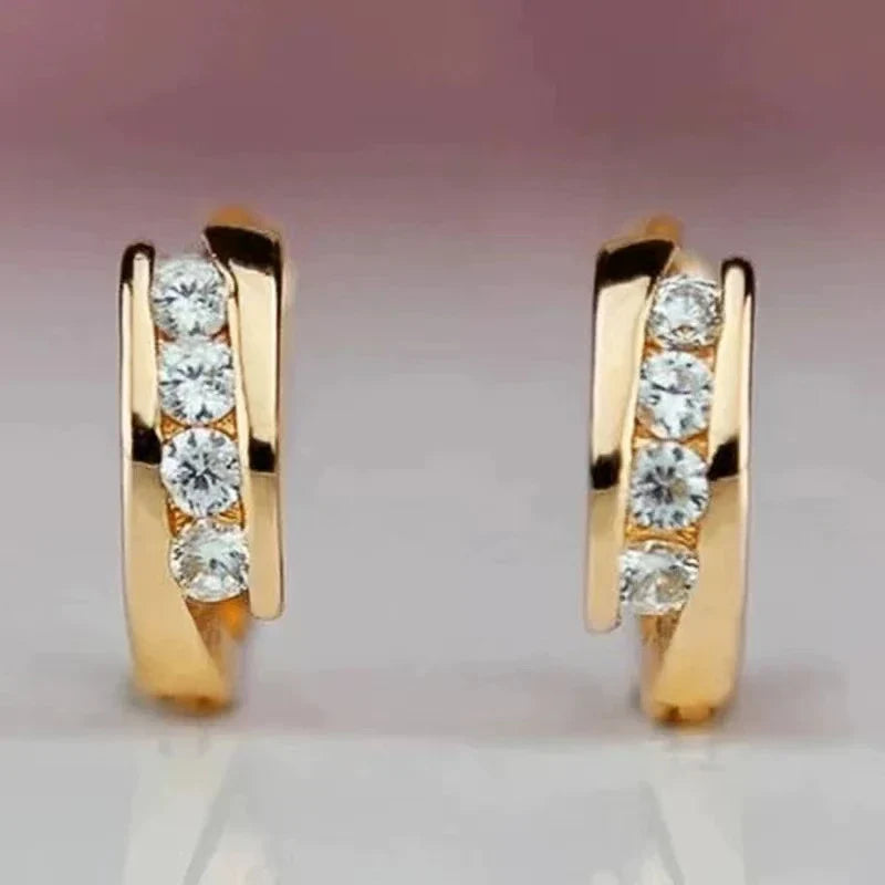 Charming Gold Earring for Any Occasion