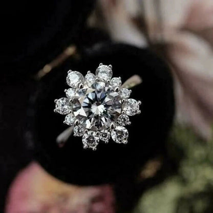 Charming Silver Ring for Any Occasion