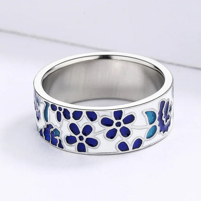 Beautiful Silver Ring with Unique Style