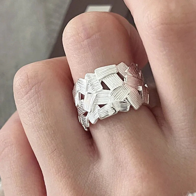 Charming Silver Ring for Any Occasion
