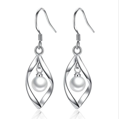 Charming Pearl Earring for Any Occasion