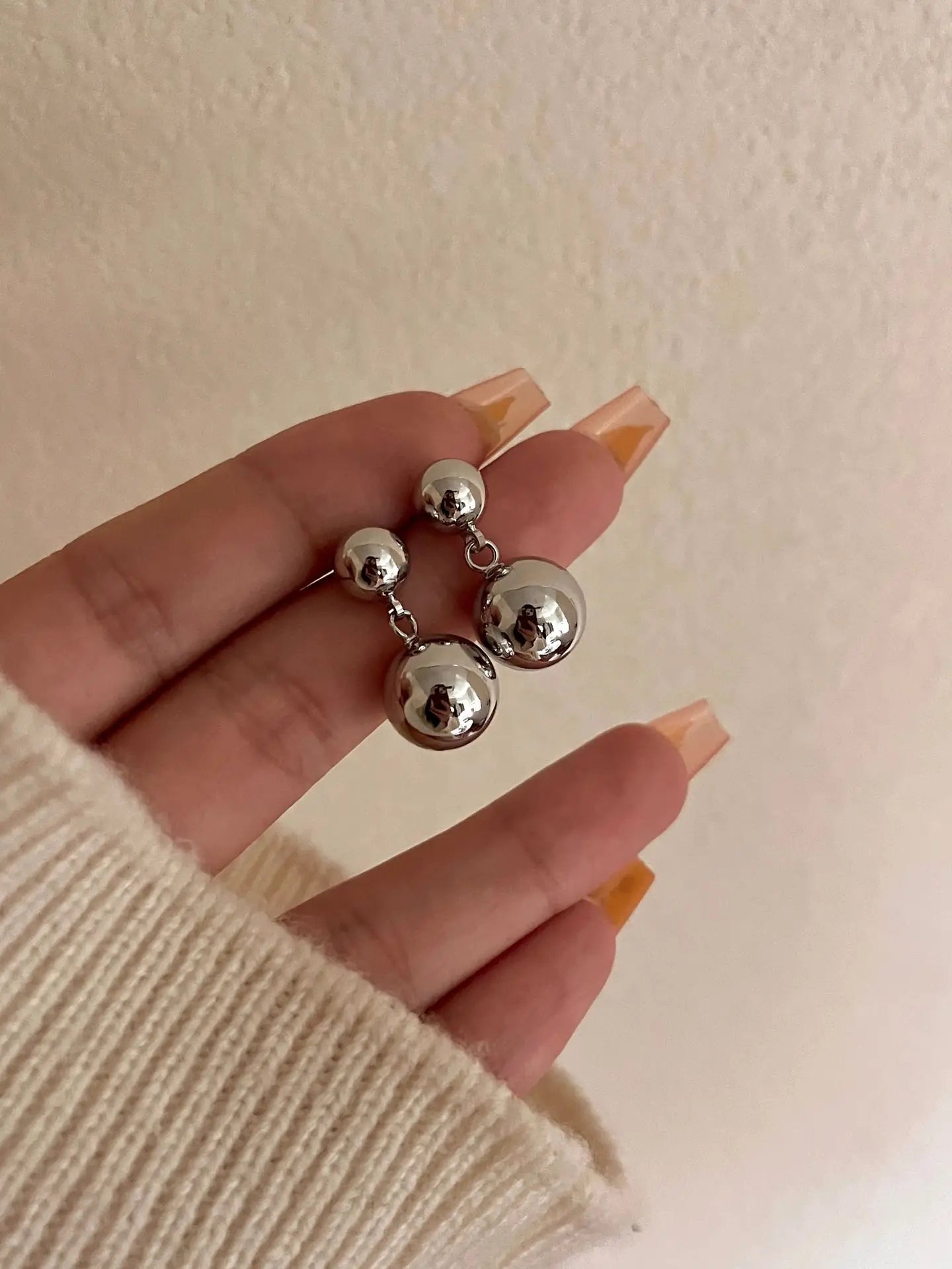 Stunning Gold Earring for Daily Wear