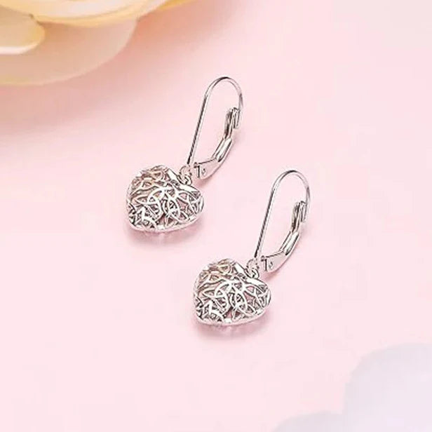 Charming Silver Earring for Any Occasion