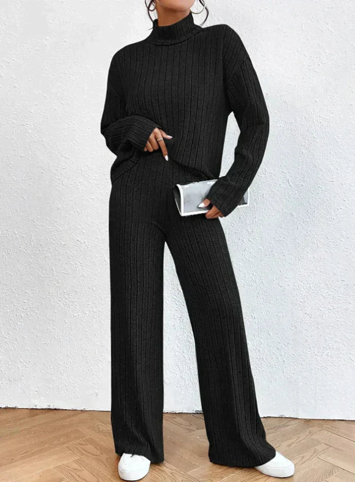 JO | Knitted pants and turtleneck sweater