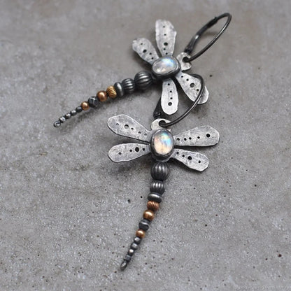 Charming Silver Earring for Any Occasion