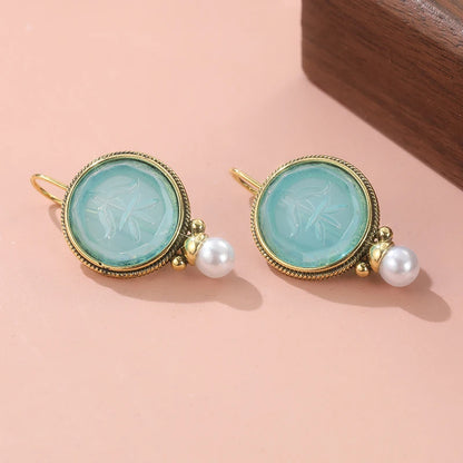 Beautiful Gold Earring with Unique Style
