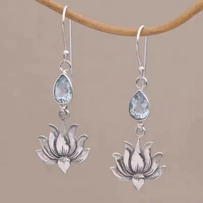 Romantic Silver Earring for Special Moments