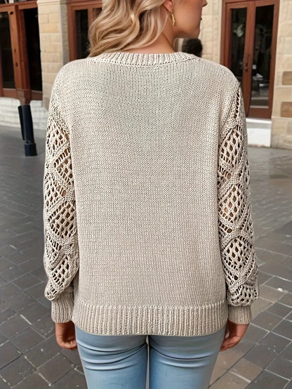 JO | Solid V-neck knitted sweater
