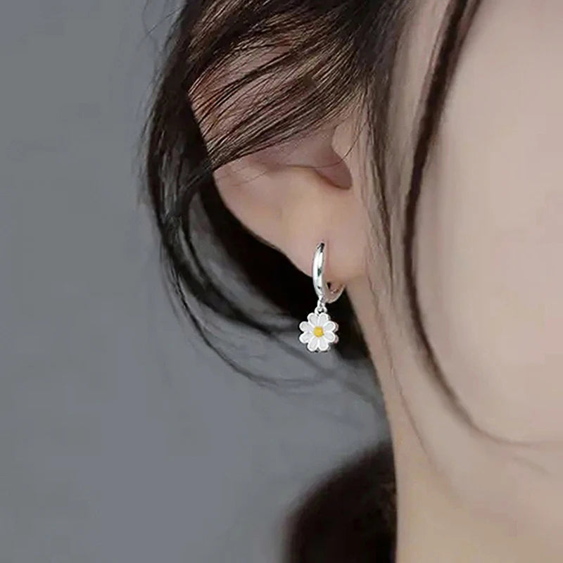 Beautiful Silver Earring with Unique Style