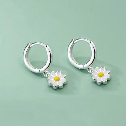 Beautiful Silver Earring with Unique Style