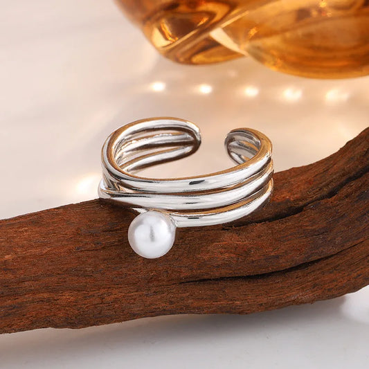 Classic Silver Ring with Timeless Appeal