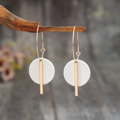 Classic Gold Earring with Timeless Appeal