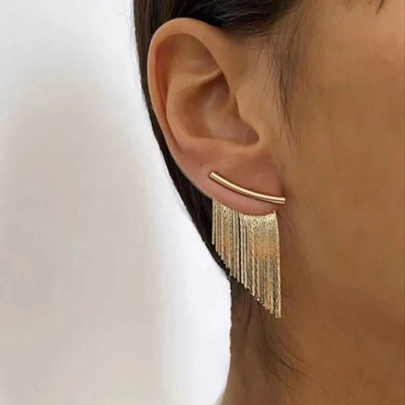 Charming Gold Earring for Any Occasion
