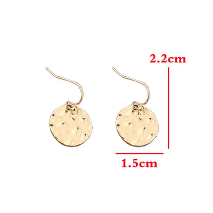 Classic Gold Earring with Timeless Appeal