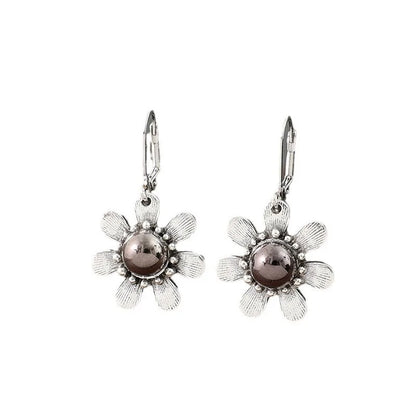 Charming Silver Earring for Any Occasion