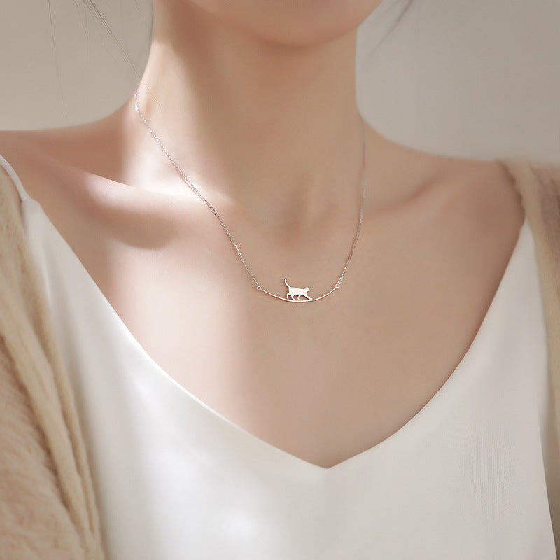 Classic Silver Necklace with Timeless Appeal