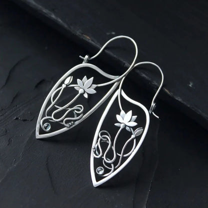 Beautiful Silver Earring with Unique Style