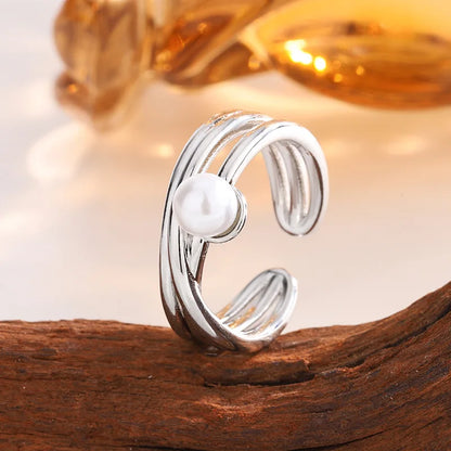 Classic Silver Ring with Timeless Appeal