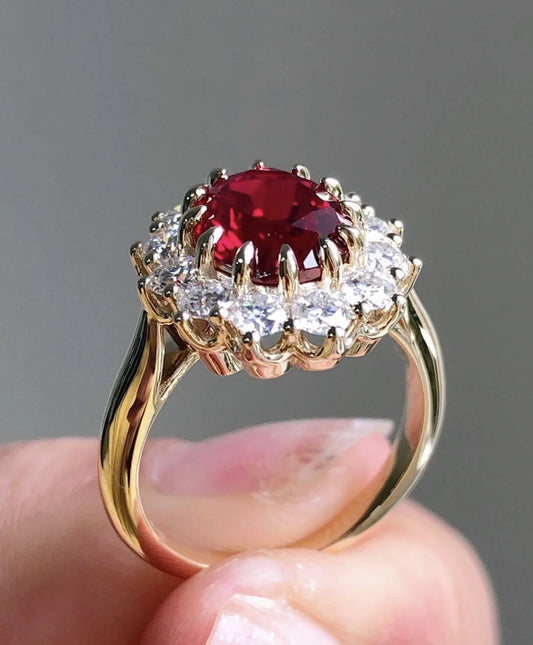 Classic Gold Ring with Timeless Appeal