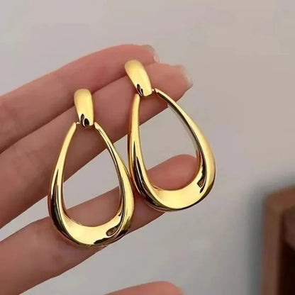 Classic Silver Earring with Timeless Appeal