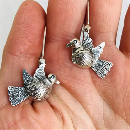 Charming Silver Earring for Any Occasion