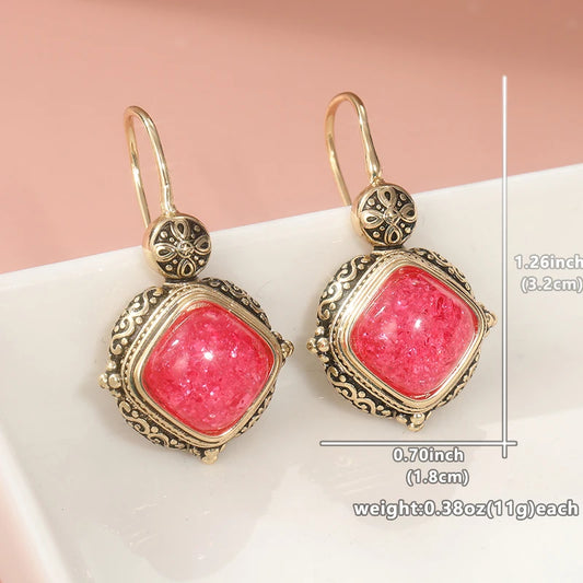 Charming Gold Earring for Any Occasion