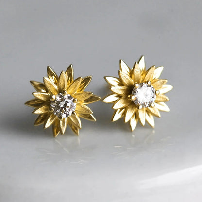 Stunning Gold Earring for Daily Wear