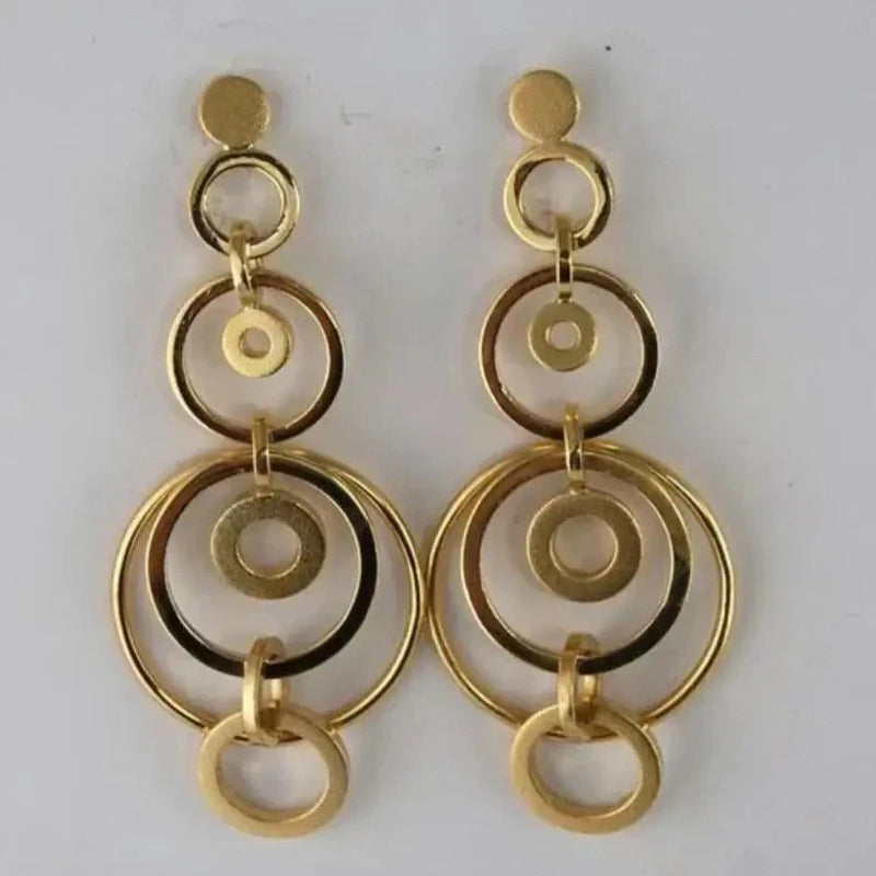 Romantic Gold Earring for Special Moments