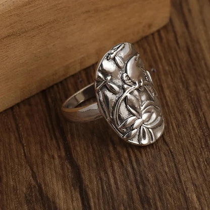 Classic Silver Ring with Timeless Appeal