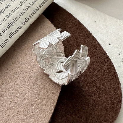 Charming Silver Ring for Any Occasion