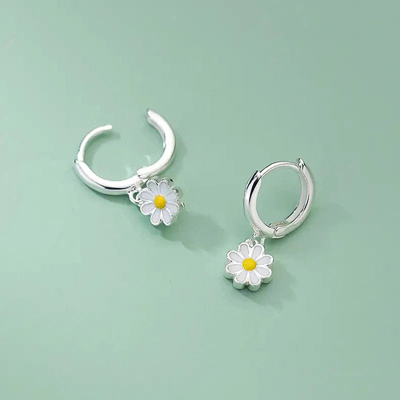 Beautiful Silver Earring with Unique Style