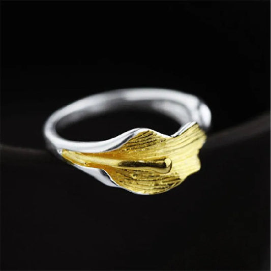 Classic Silver Ring with Timeless Appeal