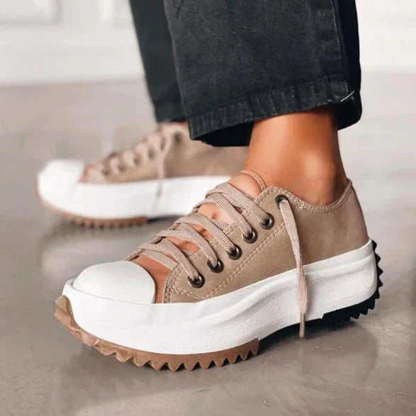 JO | Supportive and versatile orthopedic sneakers