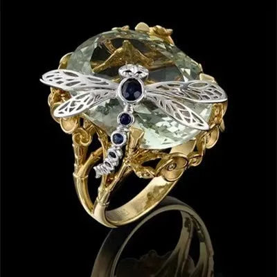 Classic Gold Ring with Timeless Appeal