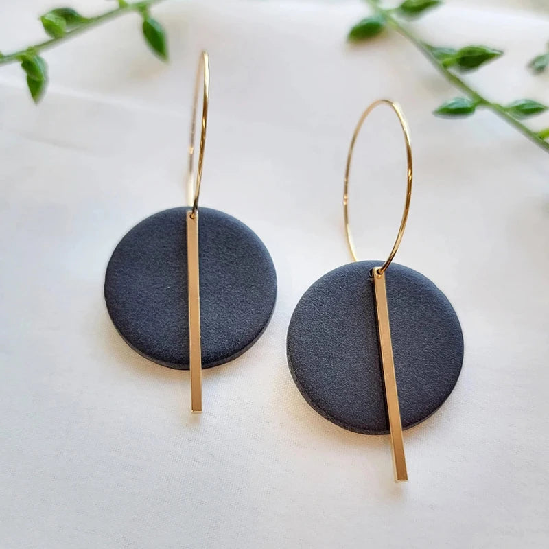 Classic Gold Earring with Timeless Appeal