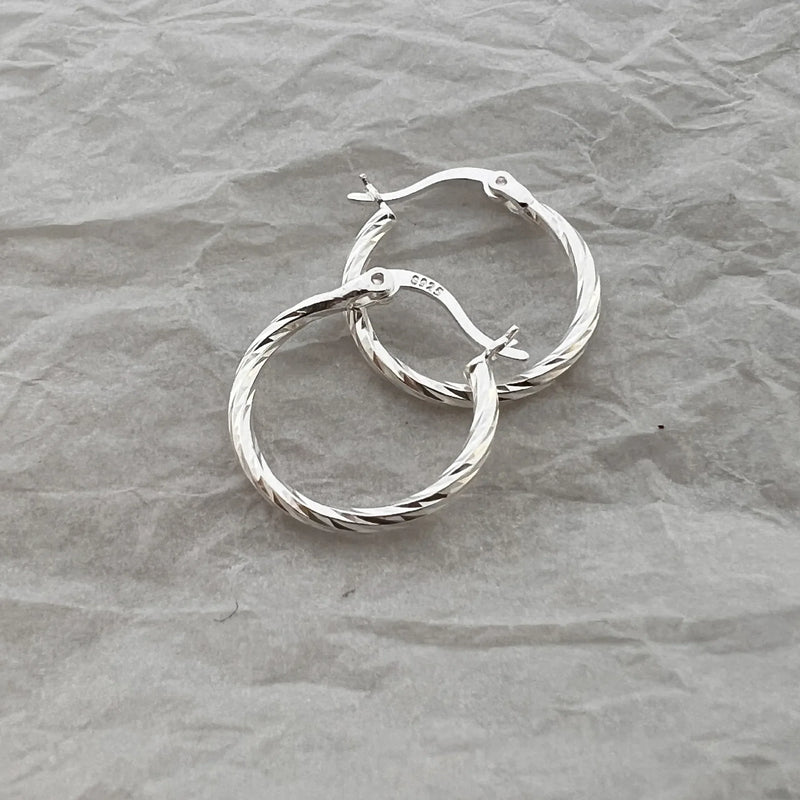 Elegant Silver Earring for Every Occasion