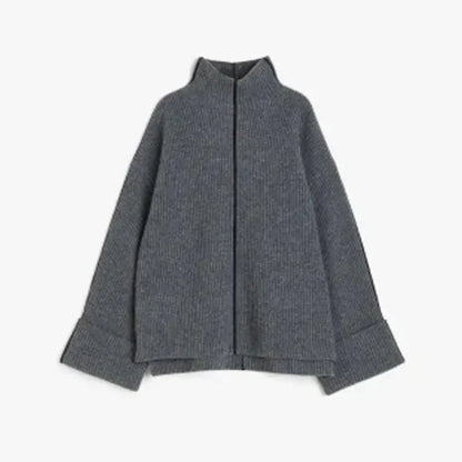 JO | Turtleneck sweater