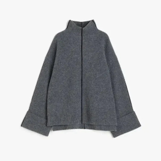 JO | Turtleneck sweater