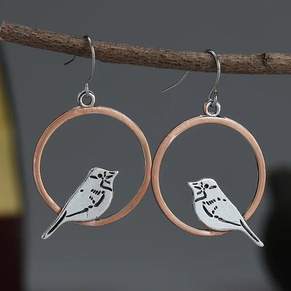 Classic Gold Earring with Timeless Appeal