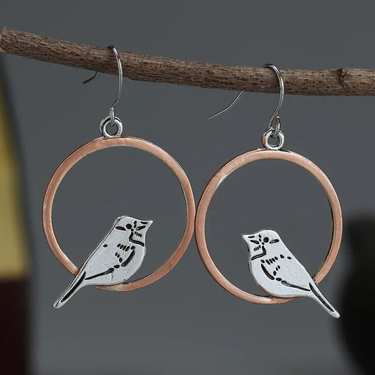 Classic Gold Earring with Timeless Appeal