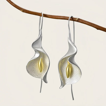 Beautiful Gold Earring with Unique Style