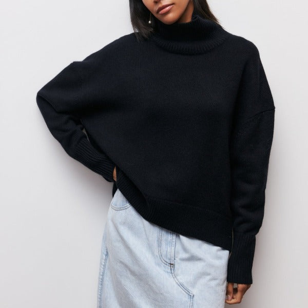 JO | Turtleneck sweater