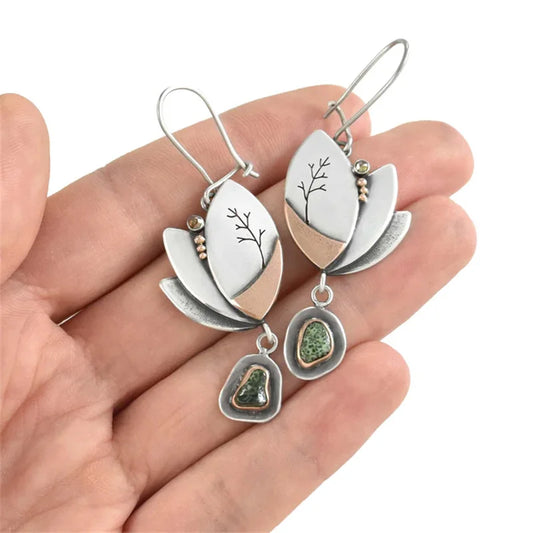 Romantic Gold Earring for Special Moments