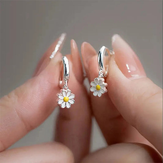Beautiful Silver Earring with Unique Style